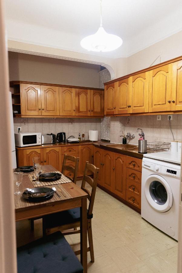 Charming 85Sqm Apartment With Panoramic City-Views Солун Екстериор снимка